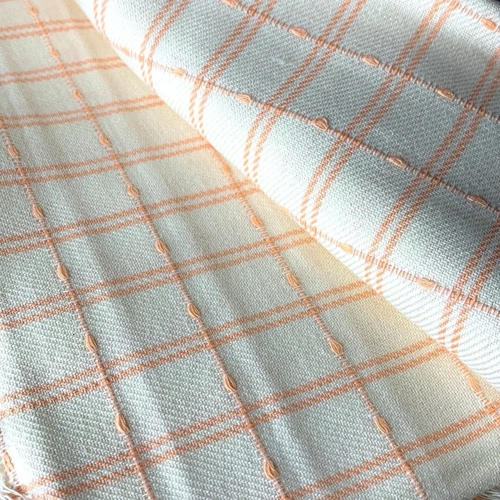 Modes of New York 1980’s peach and off white 60” x 84” 100% cotton tablecloth - Picture 5 of 7